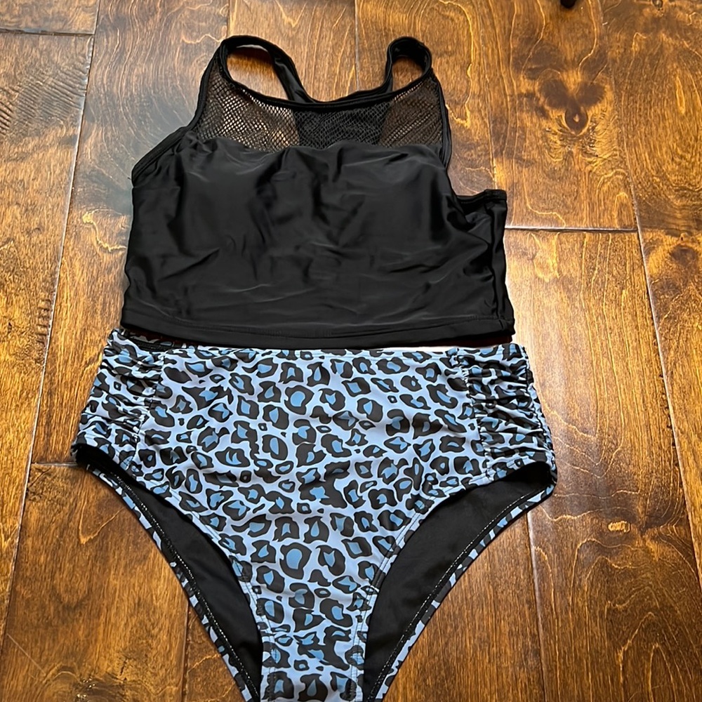 New two piece swim suit